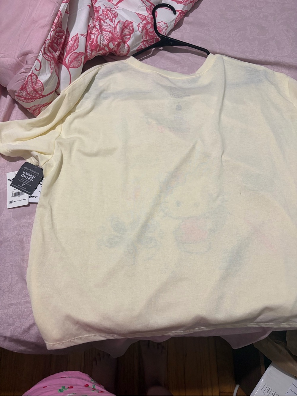 Women’s Short-Sleeve Graphic Tee in Pale Yellow - Unbranded